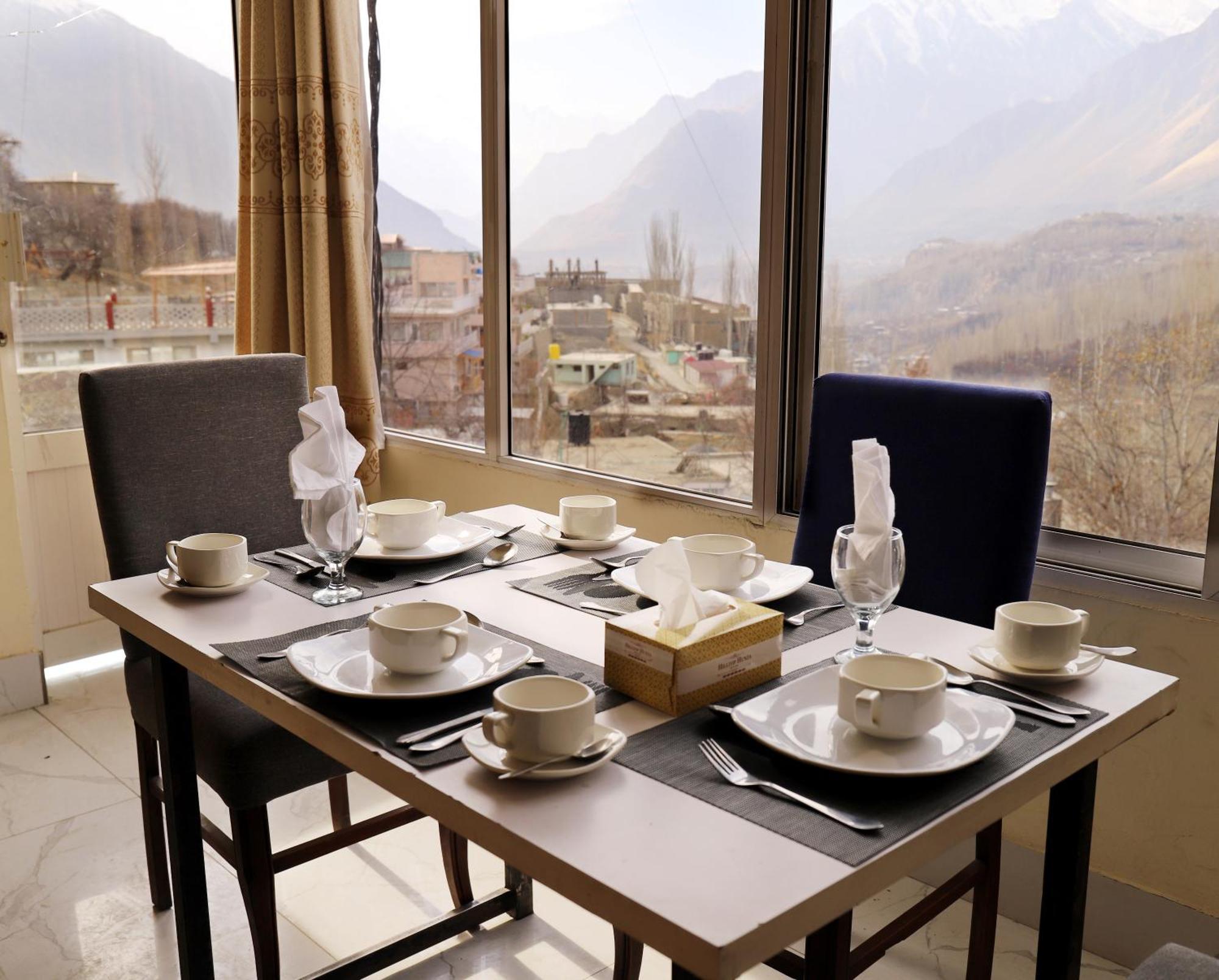 Hilltop Hotel, Hunza Karimabad  Esterno foto